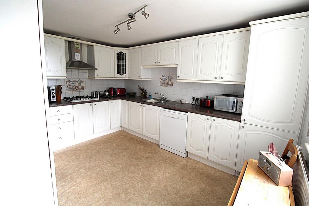 Spacious Kitchen