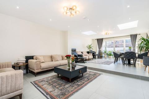 5 bedroom townhouse for sale, Honeyman Close, Brondesbury Park, NW6