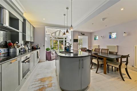 22 Lawn Crescent, Richmond, TW9 3NR