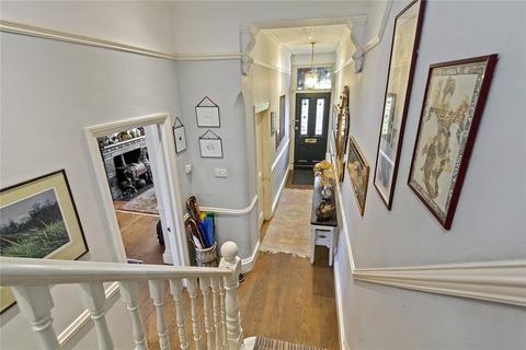 22 Lawn Crescent, Richmond, TW9 3NR