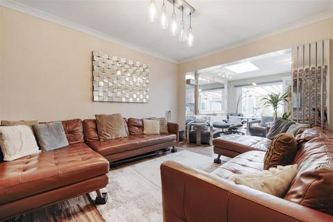 3 bedroom semi-detached house for sale, Greencroft Road, Heston TW5