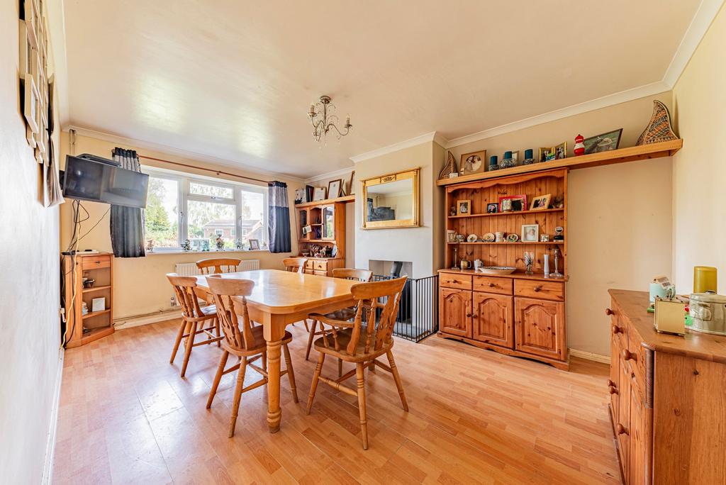 Dining Room (1)