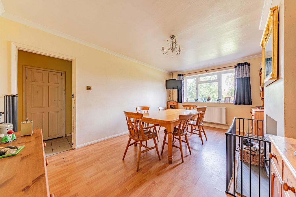 Dining Room (2)