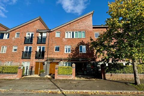 2 bedroom flat for sale, Cosgrove Hall Court, Albany Road, Chorlton