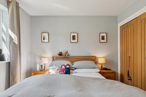 1, Cedar Court Heathlands Close, Sunbury-on-thames, TW16 6QF