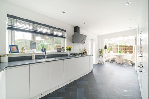 7 Vestry Drive, Exeter, EX2 8FG