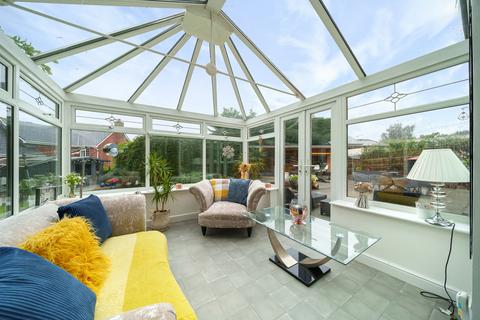 7 Vestry Drive, Exeter, EX2 8FG