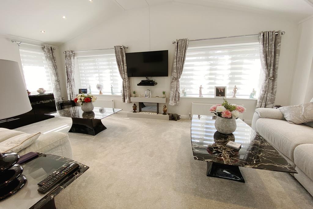 Large Lounge