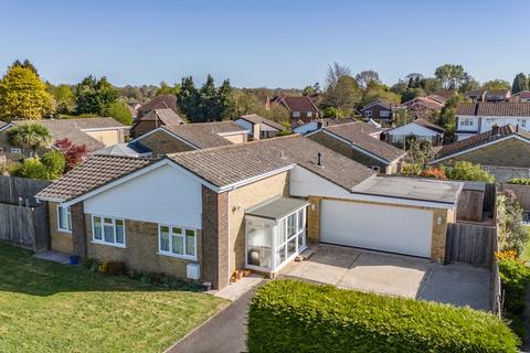 9 Tanners Way, Oakley, Basingstoke, RG23 7AE