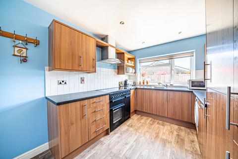 9 Tanners Way, Oakley, Basingstoke, RG23 7AE