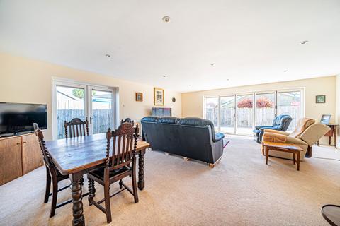 9 Tanners Way, Oakley, Basingstoke, RG23 7AE