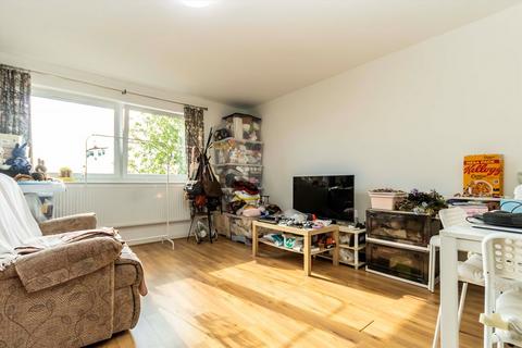 1 bedroom flat to rent, Avenue Elmers, Surbiton KT6