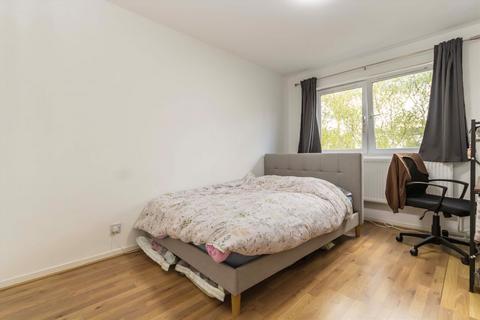 1 bedroom flat to rent, Avenue Elmers, Surbiton KT6