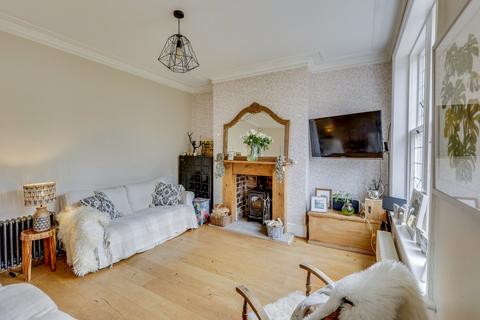 3 bedroom terraced house for sale, Henry Terrace, Yeadon, Leeds, West Yorkshire, LS19