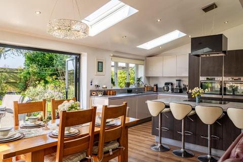 4 Bradley Close, Dunmow, CM6 2PB