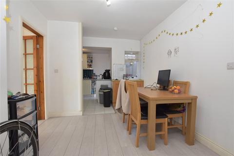 35 Bentley Grove, Leeds, LS6 4AT
