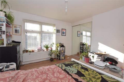 35 Bentley Grove, Leeds, LS6 4AT