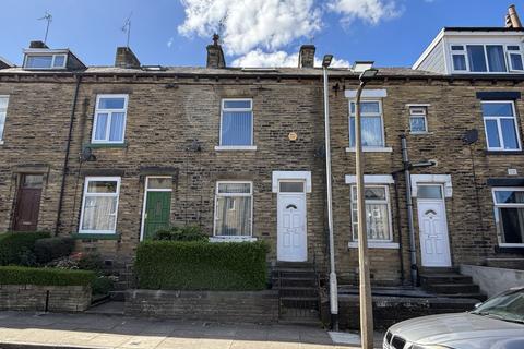 3 bedroom terraced house to rent, Longford Terrace, Bradford BD7