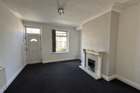 3 bedroom terraced house to rent, Longford Terrace, Bradford BD7