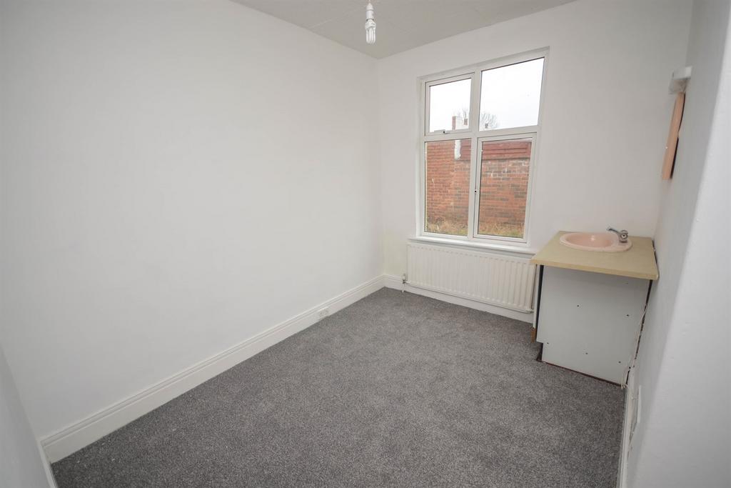 Rear Bedroom