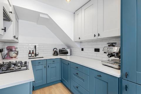 7 Dingwall Road, London, SW18 3AZ