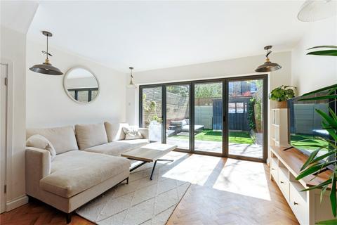 12 Jackson Close, London, E9 7ER