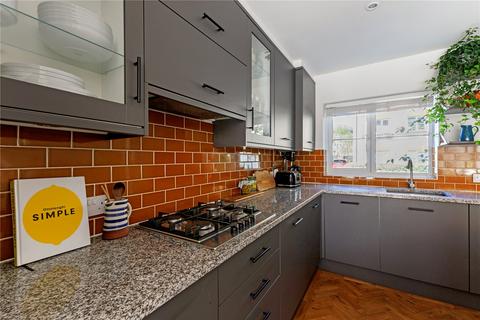12 Jackson Close, London, E9 7ER