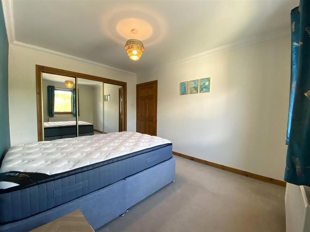 Bedroom 1.1.jpg