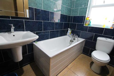 House share to rent, Shrewsbury Road, London E7