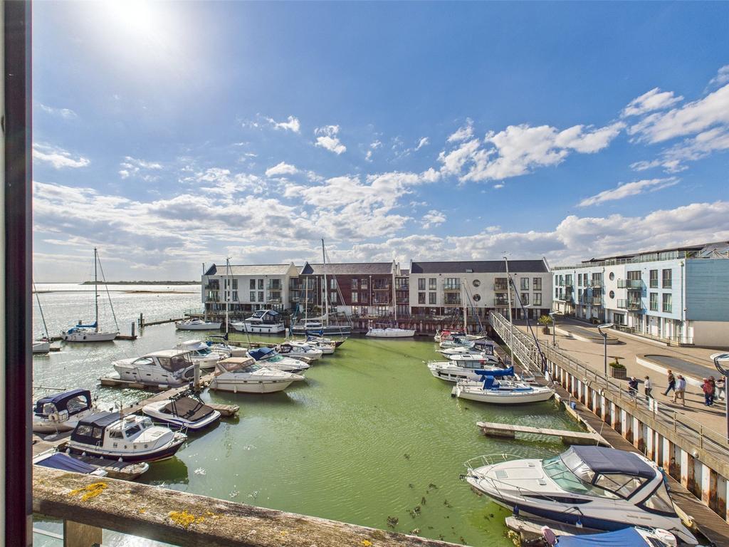 4 bedroom terraced house for sale in Colchester on OnTheMarket