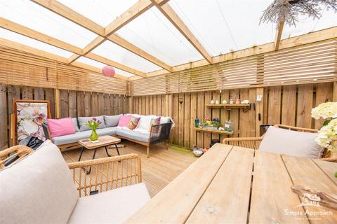 33 Bridgeton Brae, Almondbank, PH1 3LJ