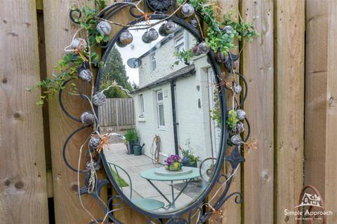 33 Bridgeton Brae, Almondbank, PH1 3LJ