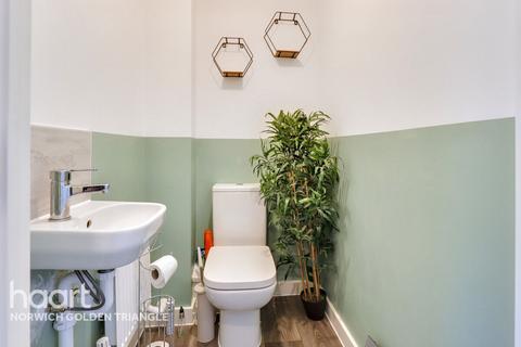 3 bedroom semi-detached house for sale, Bourne Drift, Wymondham