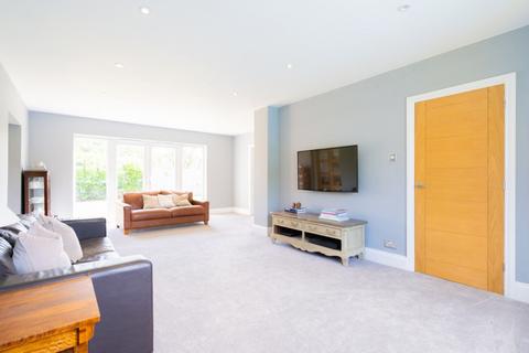 6 Knottocks End, Beaconsfield, HP9 2AN