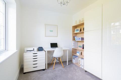 6 Knottocks End, Beaconsfield, HP9 2AN