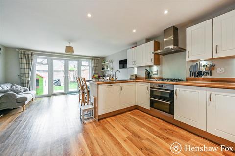 16 Cutforth Way, Romsey, SO51 0BD