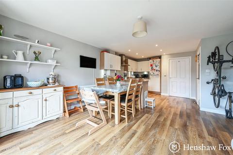 16 Cutforth Way, Romsey, SO51 0BD