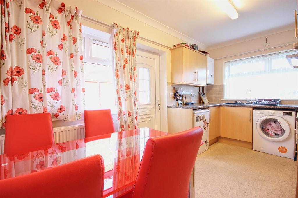 Dining kitchen