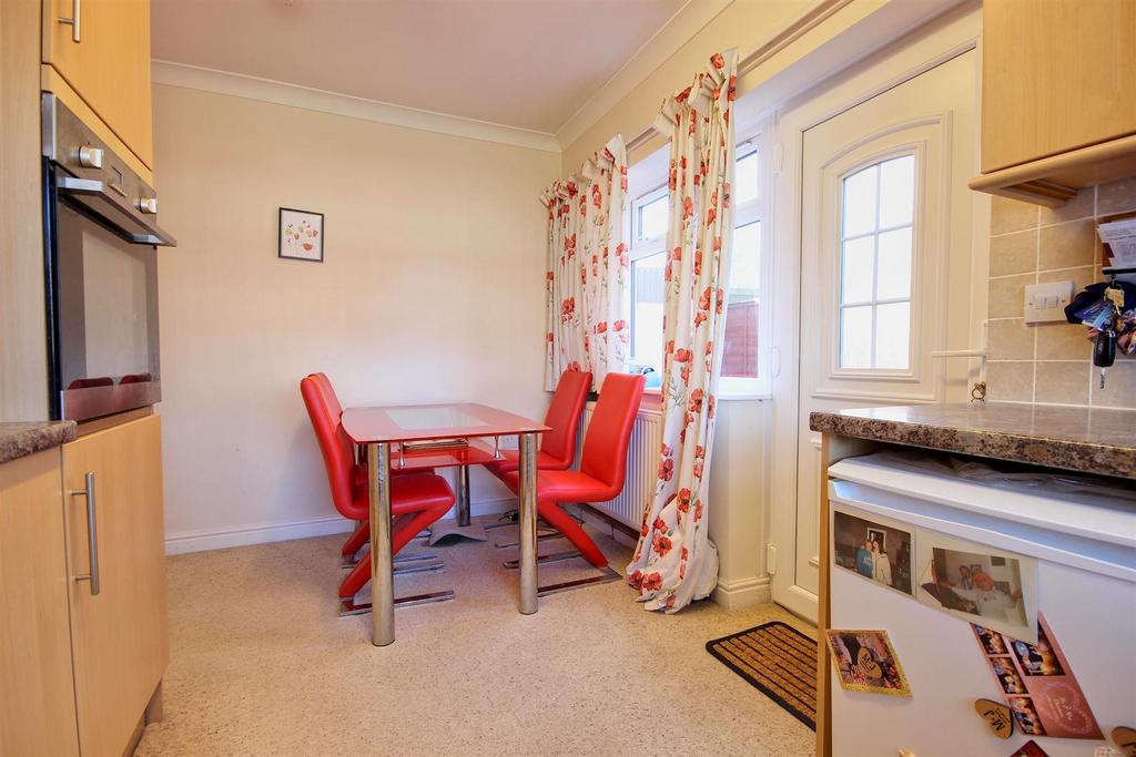 Dining kitchen