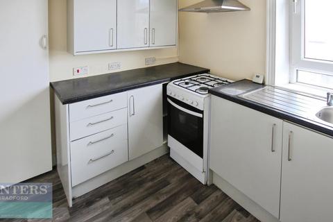 3 bedroom house to rent, Marsh Street, Bradford, West Yorkshire, BD5