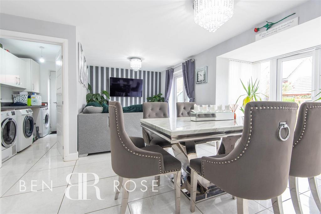 Kitchen/Dinning Room