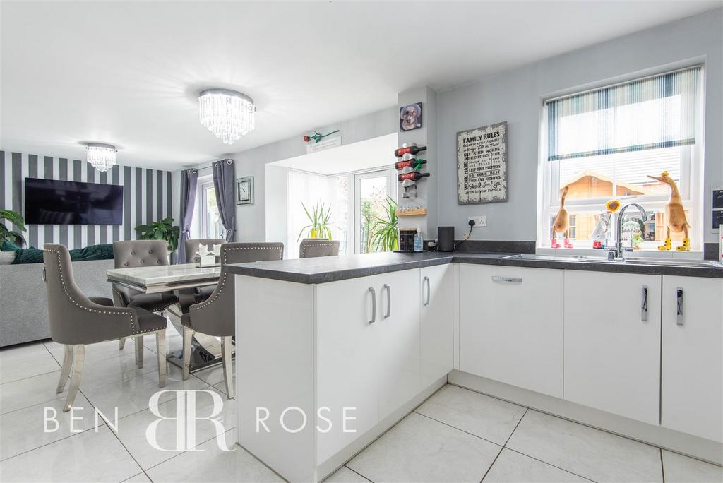 Kitchen/Dinning Room