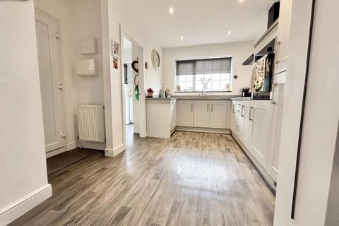 42 Ardsley Road, Worsbrough, Barnsley, S70 4RJ