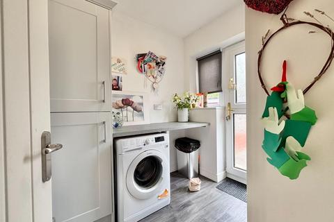42 Ardsley Road, Worsbrough, Barnsley, S70 4RJ