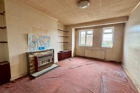 3 bedroom flat for sale, Alexandra Avenue, Harrow HA2