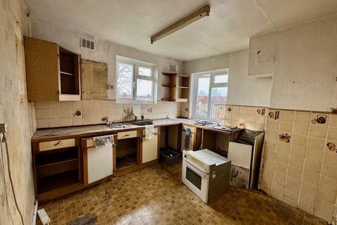 3 bedroom flat for sale, Alexandra Avenue, Harrow HA2