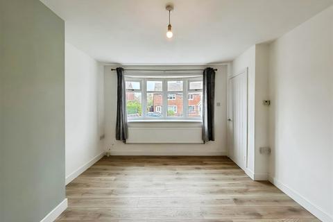 2 bedroom semi-detached house to rent, Rennie Road, Sunderland