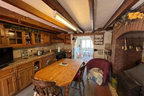 3 bedroom detached house for sale, Wallmires Lane, Werrington, Stoke-On-Trent