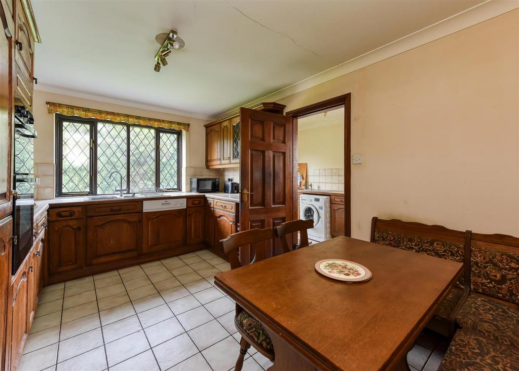 The Wendy House-Kitchen (2).jpg