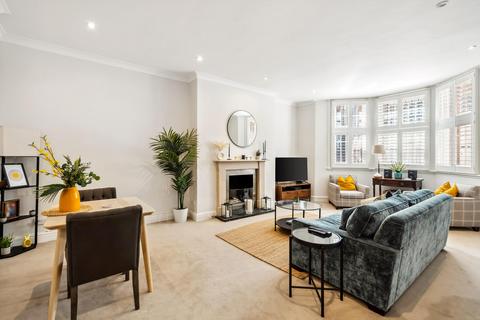 2 bedroom flat for sale, Cresswell Gardens, London, SW5